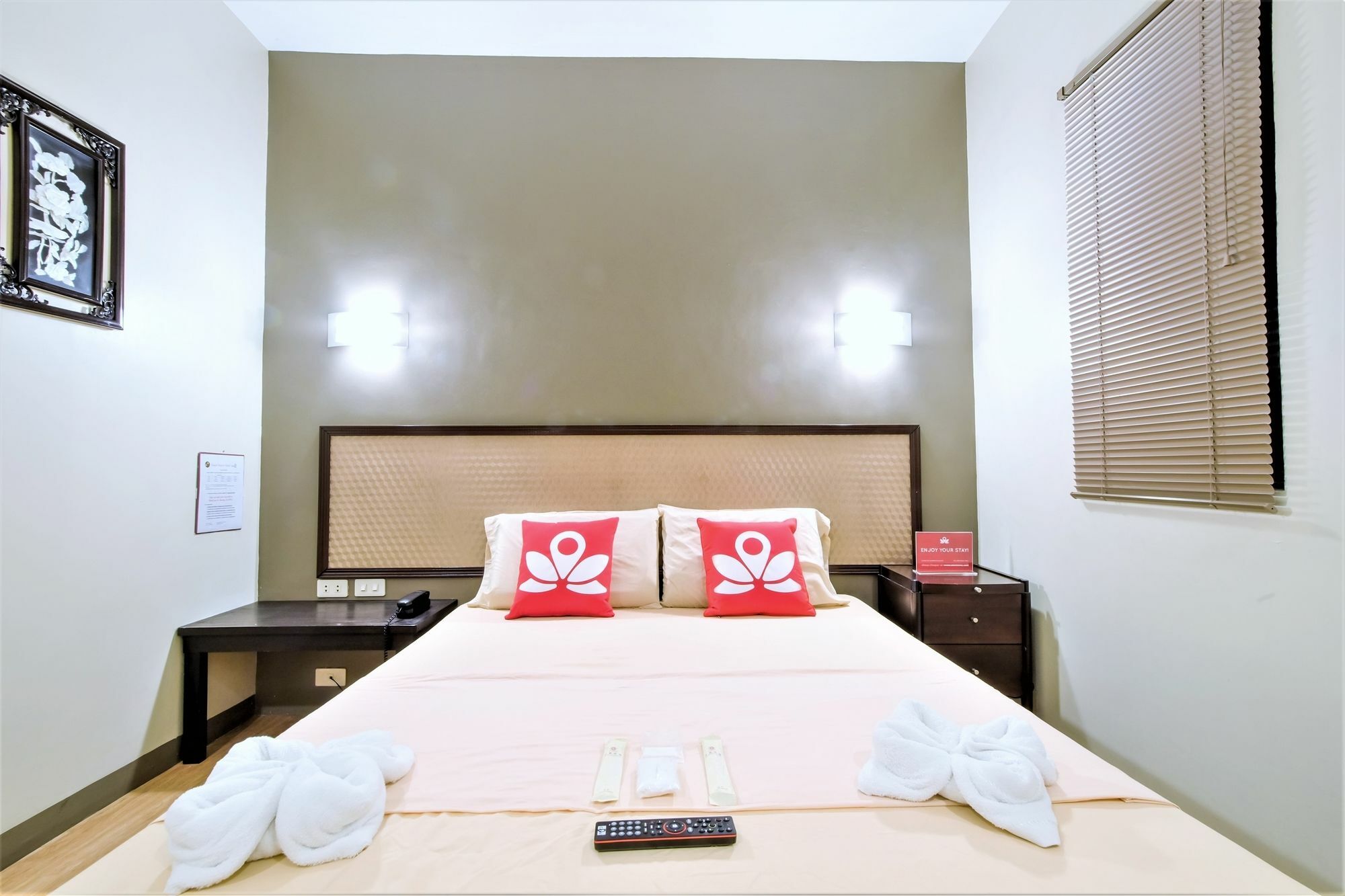 Zen Rooms Basic Aurora Pasay Exteriör bild